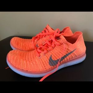 Nike Free Run FlyKnit  Running Shoes
